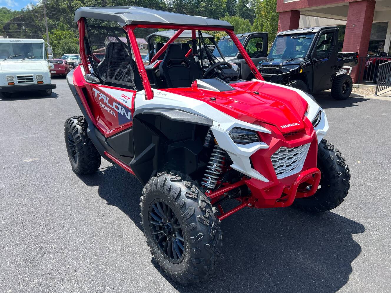 A photo of this 2026 Honda Talon 1000X FOX Live Valve