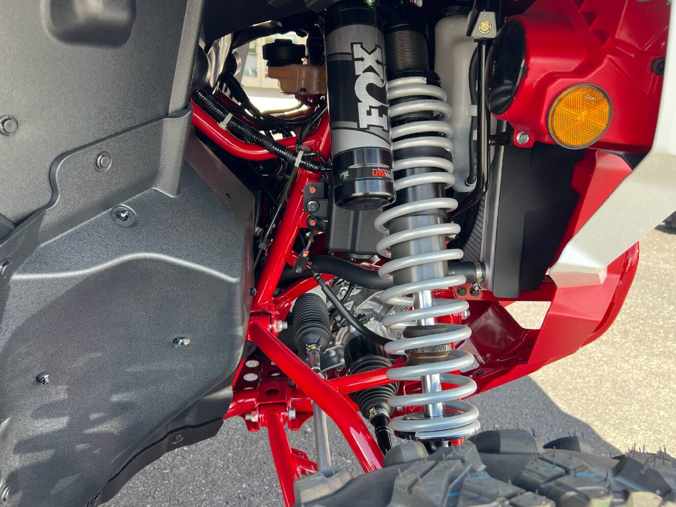 A photo of this 2026 Honda Talon 1000X FOX Live Valve