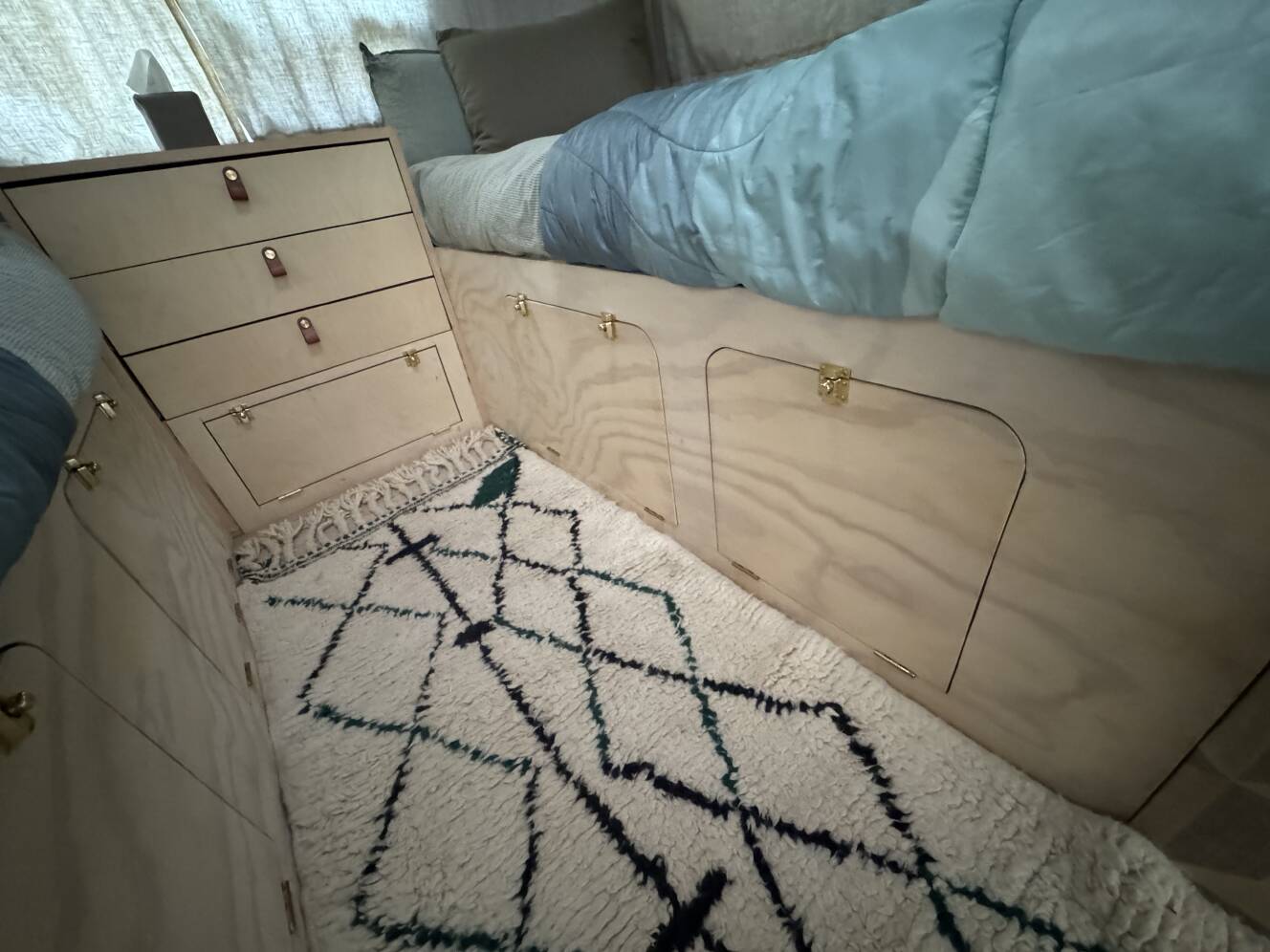 A photo of this 2002 Airstream SAFARI 25LS