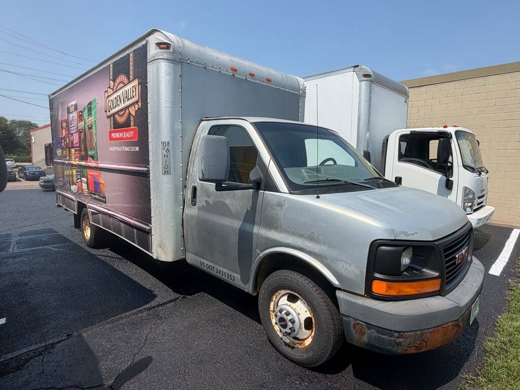 2009 GMC SAVANA G2500 in Fridley, MN