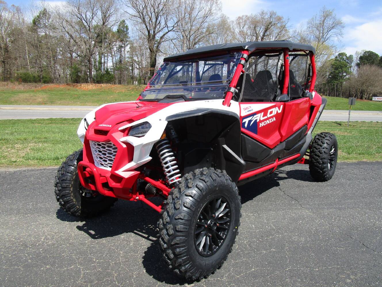 A photo of this 2026 Honda Talon 1000R-4 FOX Live Valve