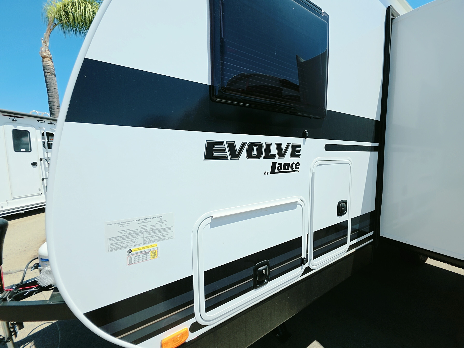 2027 Lance Evolve 1965 in ontario CA