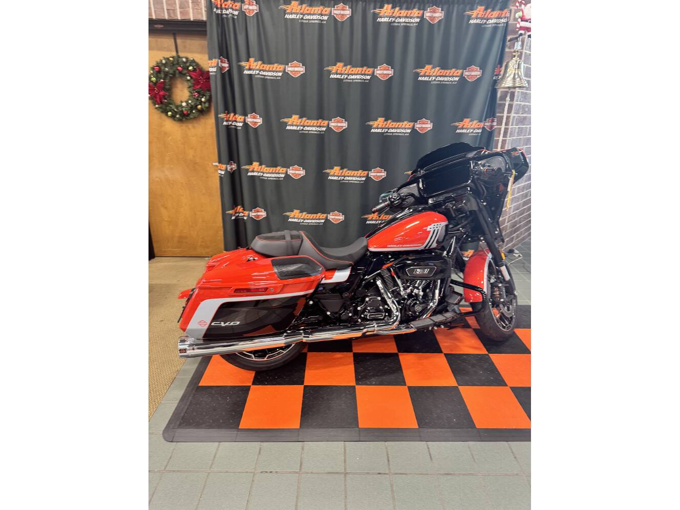 A photo of this 2024 Harley-Davidson STREET GLIDE CVO STREET GLIDE
