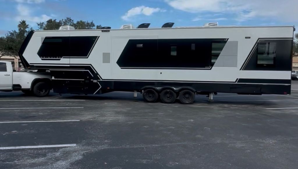2024 Brinkley Rv Model G 4000 in castle rock CO