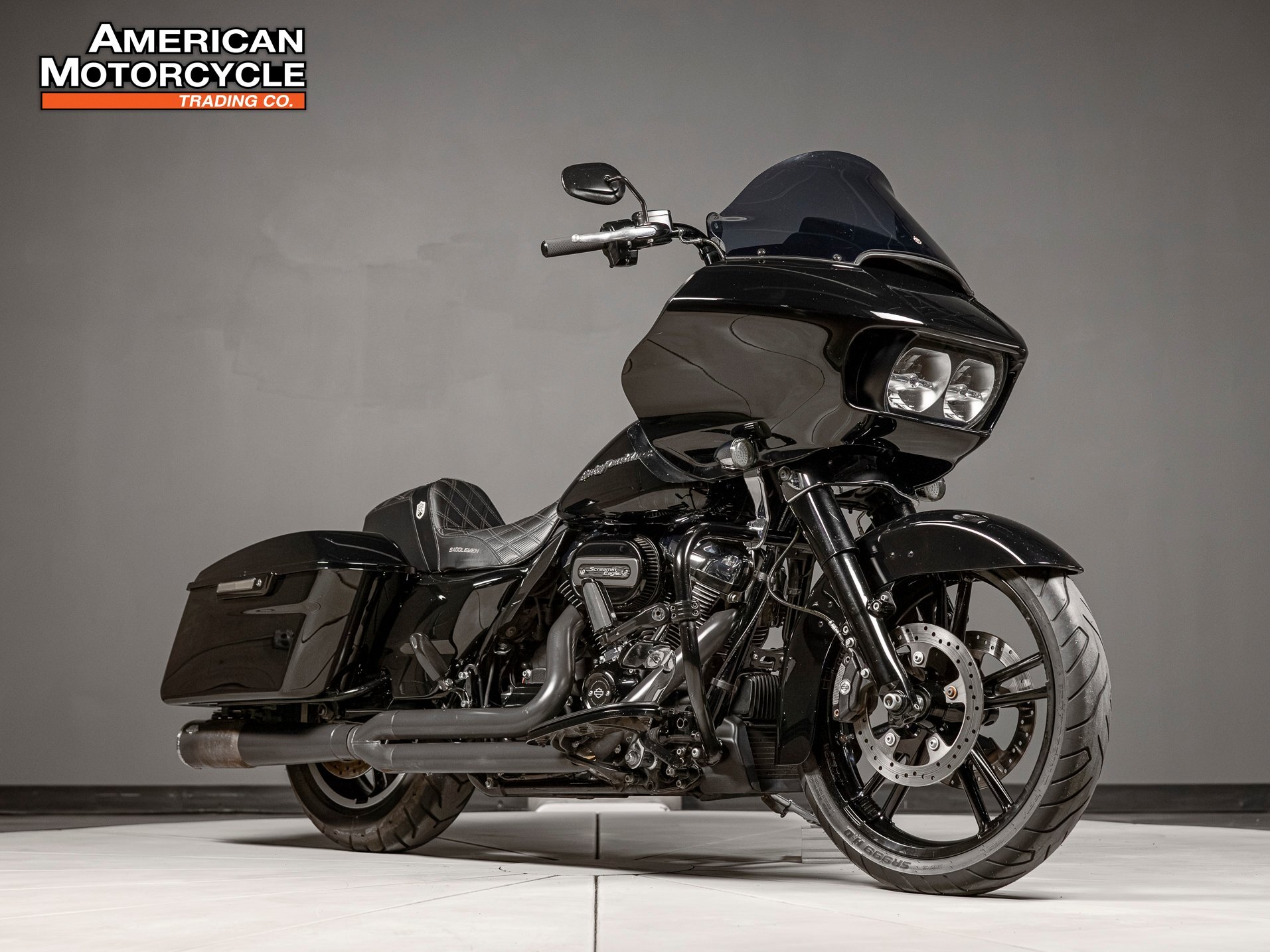 2017 Harley-Davidson Road Glide in Bedford, TX