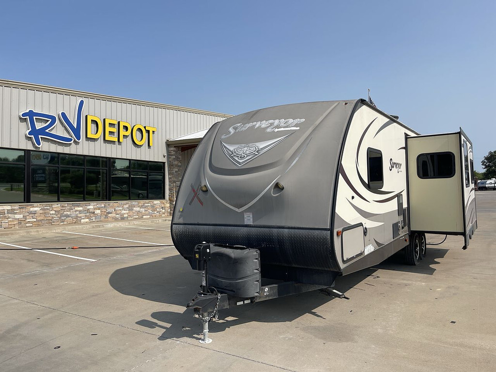 2020 Forest River SURVEYOR 265RLDS in cleburne TX
