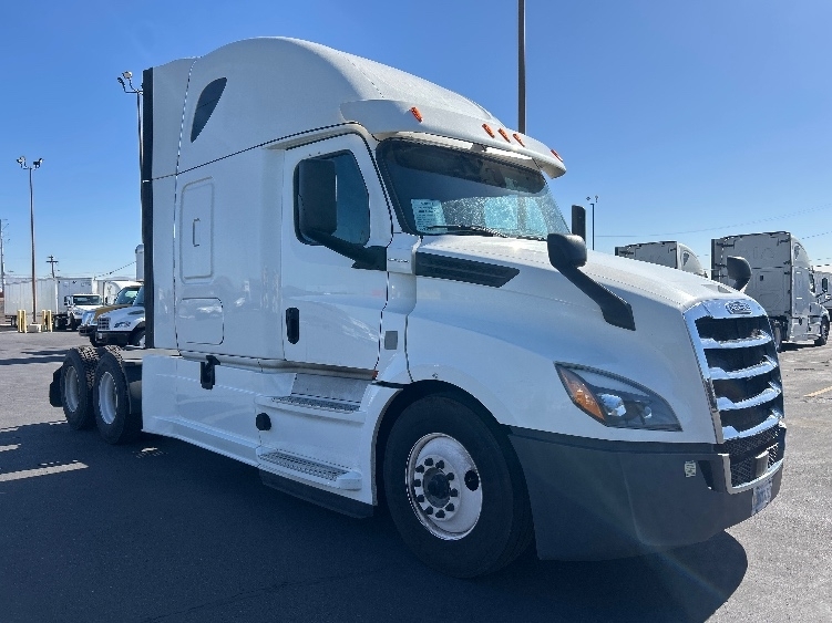 2020 FREIGHTLINER CASCADIA 126 in Phoenix, AZ