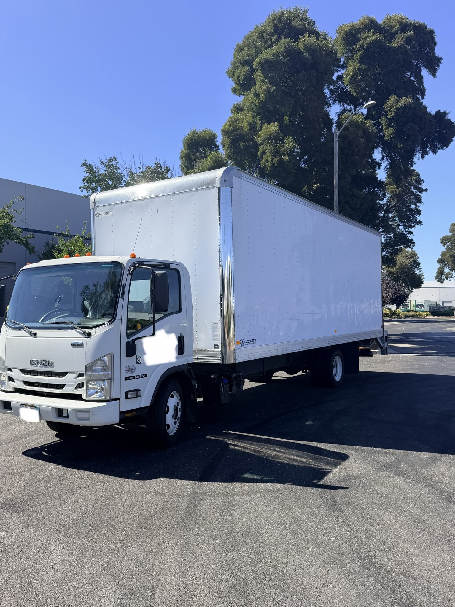 2022 ISUZU NRR in San Bruno, CA