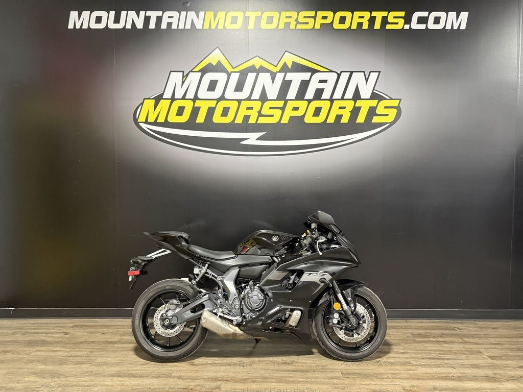 2025 Yamaha YZF R7 R7 in Oxford, AL