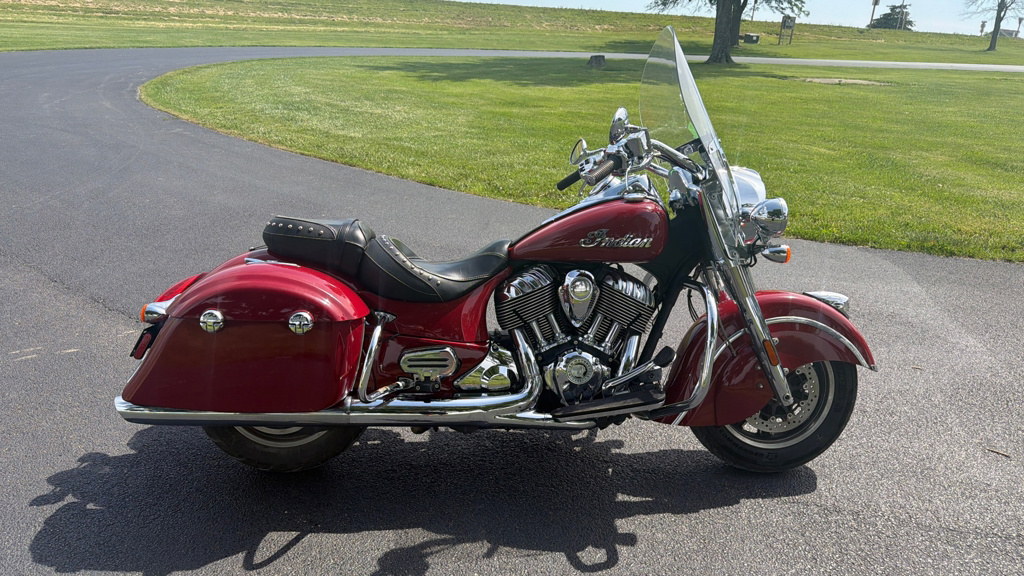 2016 Indian Springfield , INDIAN MOTORCYCLE RED, 49ST BASE in Charleston, IL