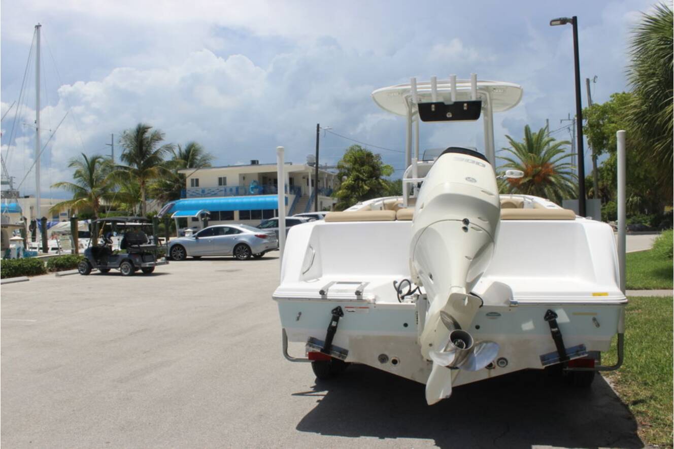 A photo of this 2018 Sportsman Heritage 231 Center Console