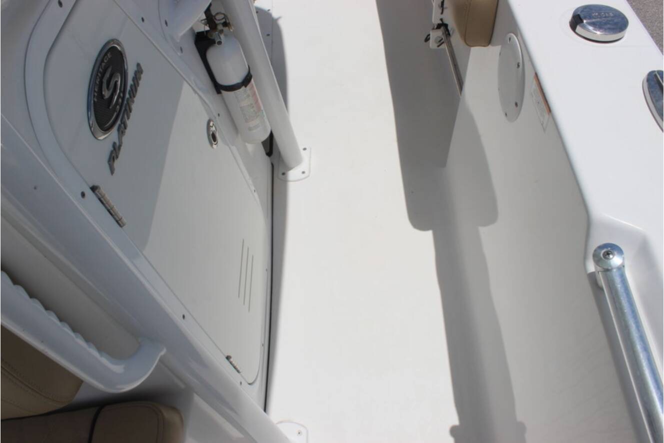A photo of this 2018 Sportsman Heritage 231 Center Console