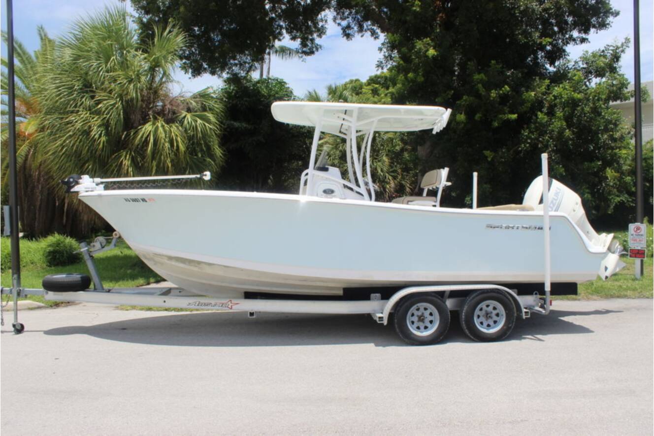 A photo of this 2018 Sportsman Heritage 231 Center Console
