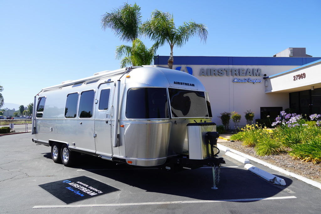 2022 Airstream Pottery Barn® 28RB Twin in temecula CA