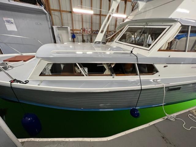1965 Pacemaker 32 Flybridge in portland OR