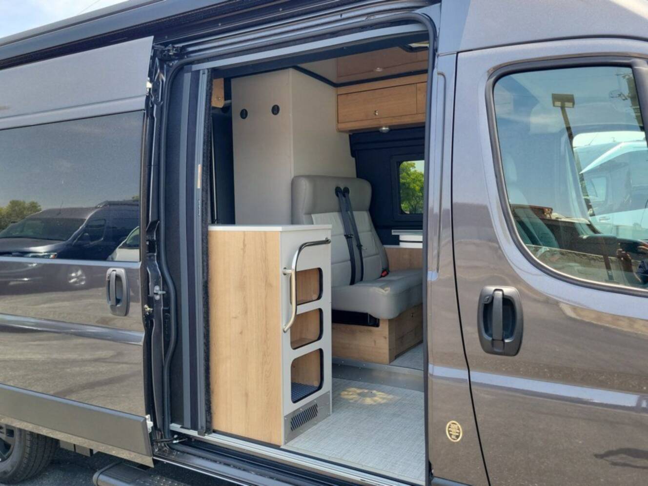 A photo of this 2026 Airstream Rangeline 21