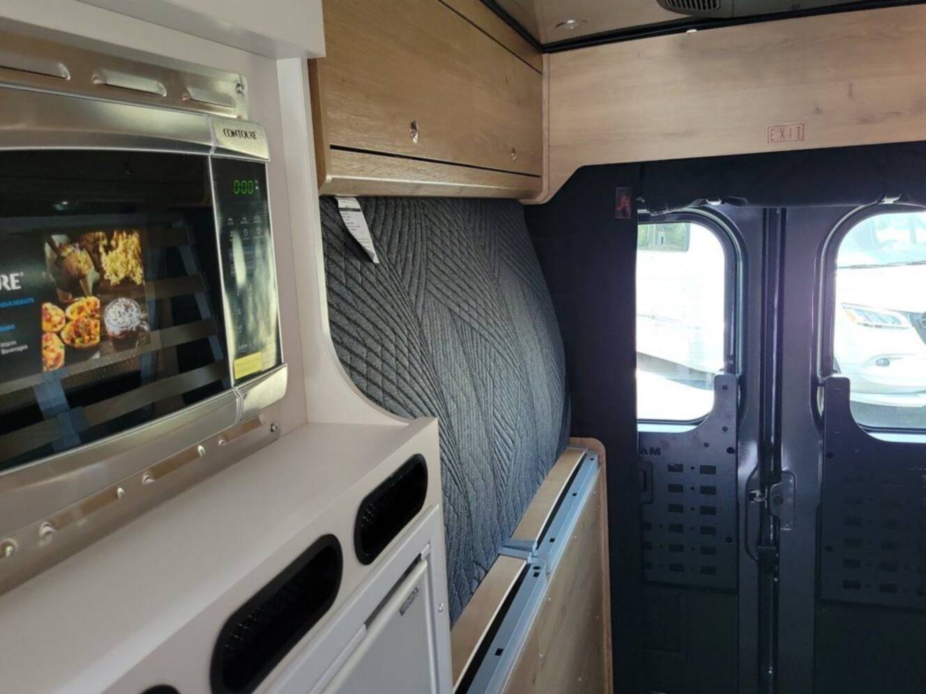 A photo of this 2026 Airstream Rangeline 21
