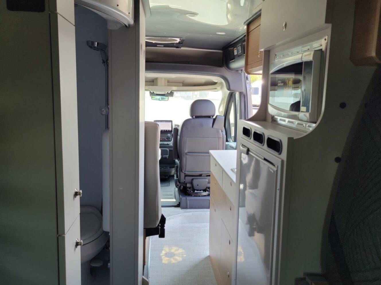 A photo of this 2026 Airstream Rangeline 21
