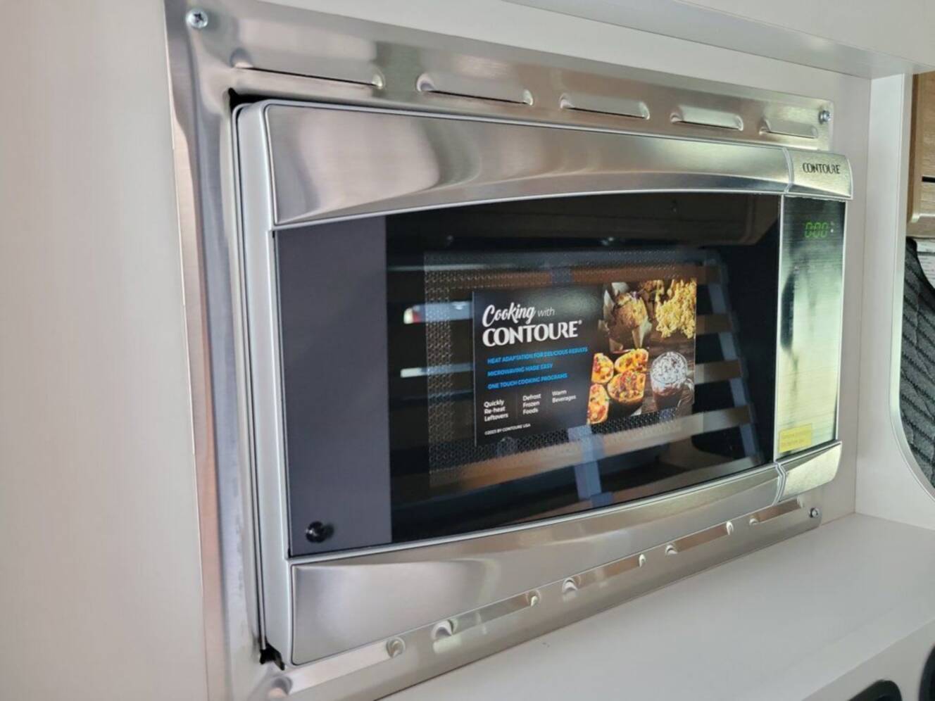 A photo of this 2026 Airstream Rangeline 21