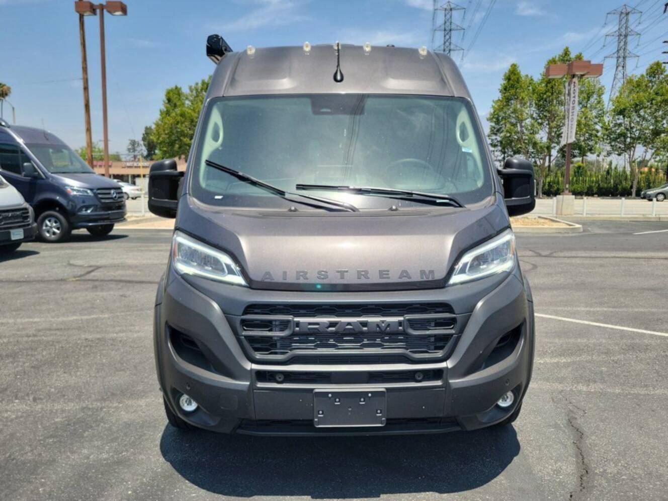 A photo of this 2026 Airstream Rangeline 21