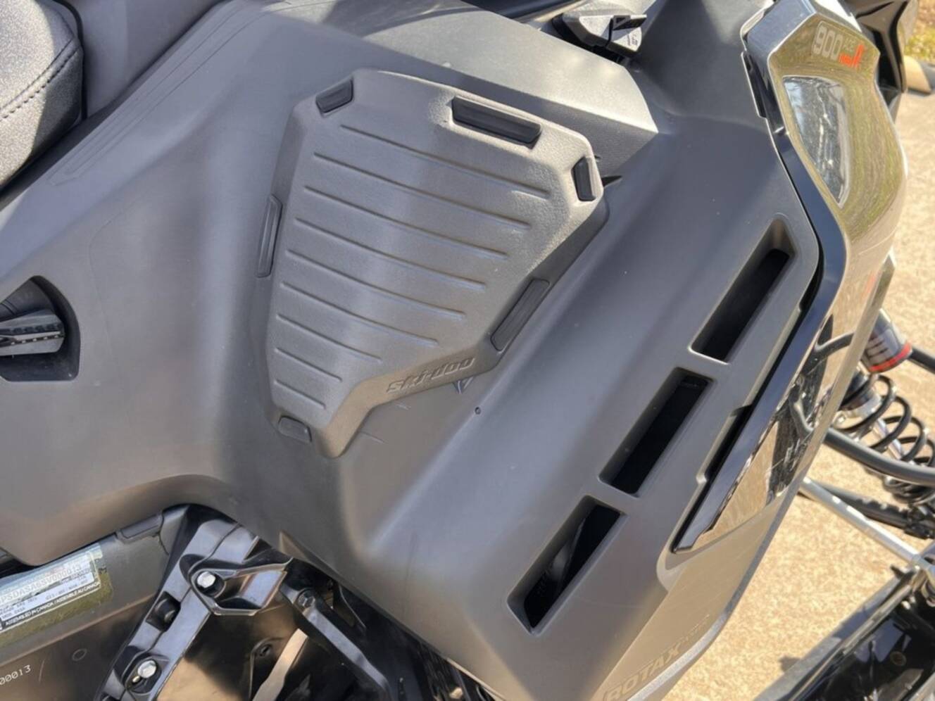 A photo of this 2025 Ski-Doo Renegade® X-RS® 900 ACE Turbo R Ice R. XT 1.5 Std_7.2