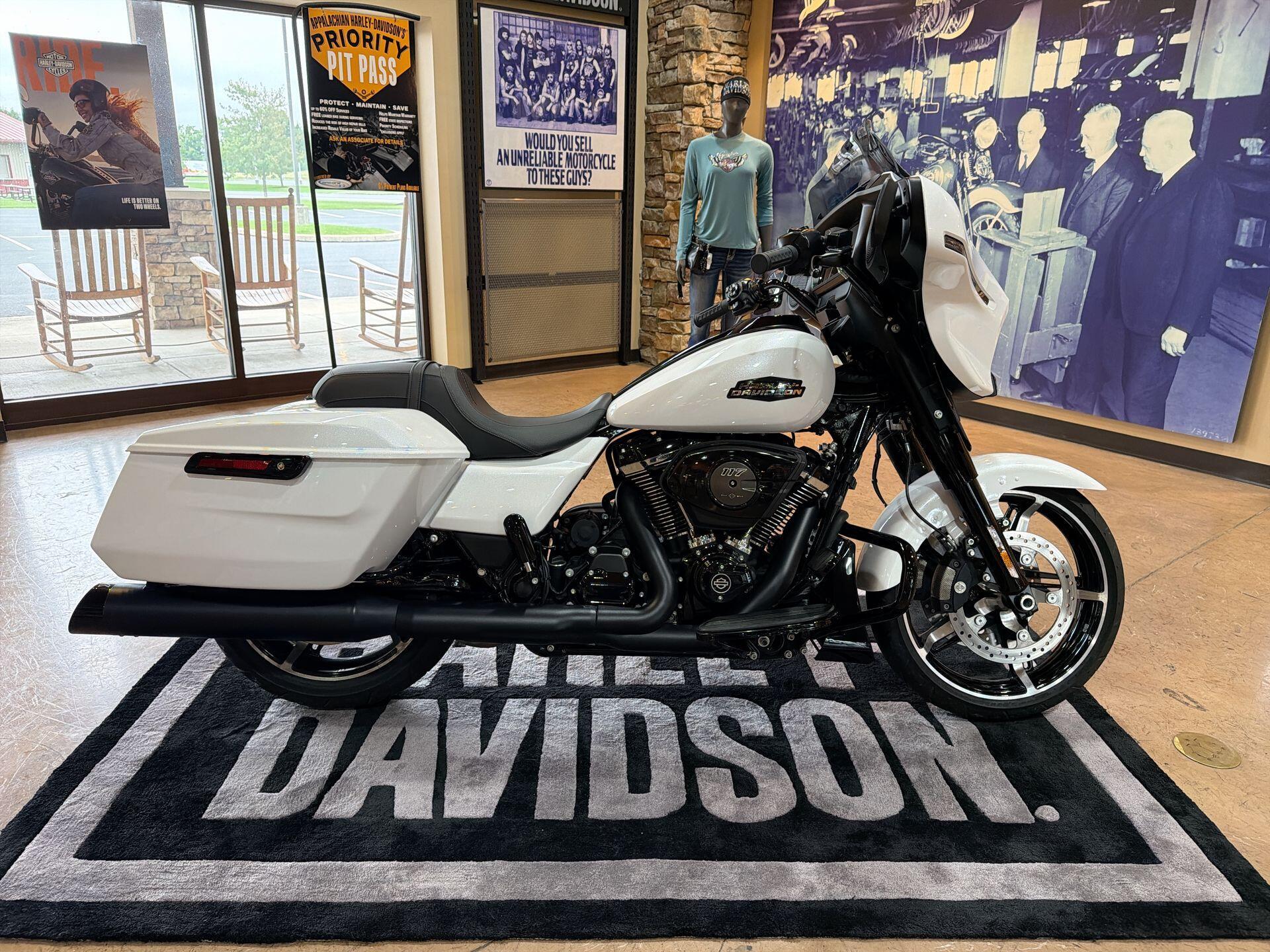 2025 Harley-Davidson Street Glide in Mechanicsburg, PA