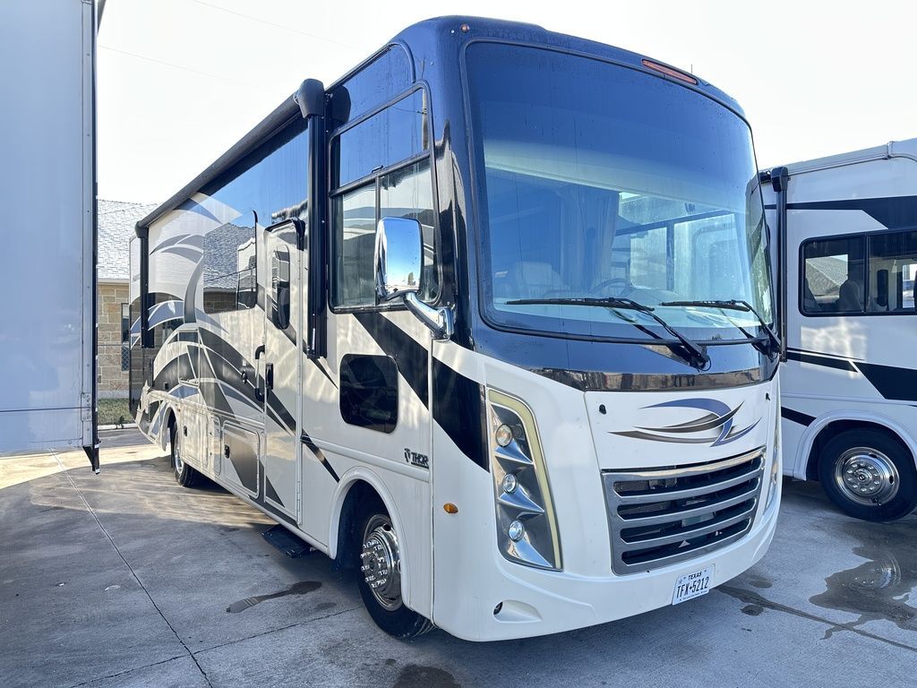 2021 Thor Motor Coach Hurricane 29M in weatherford TX