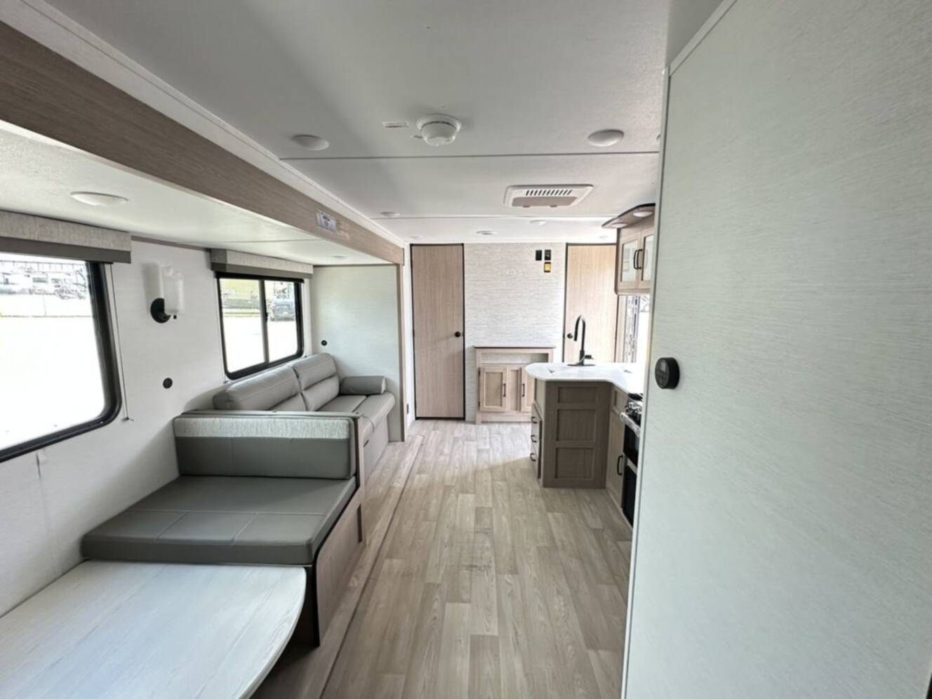 A photo of this 2026 Gulf Stream Conquest Lite Ultra-Lite 279BH