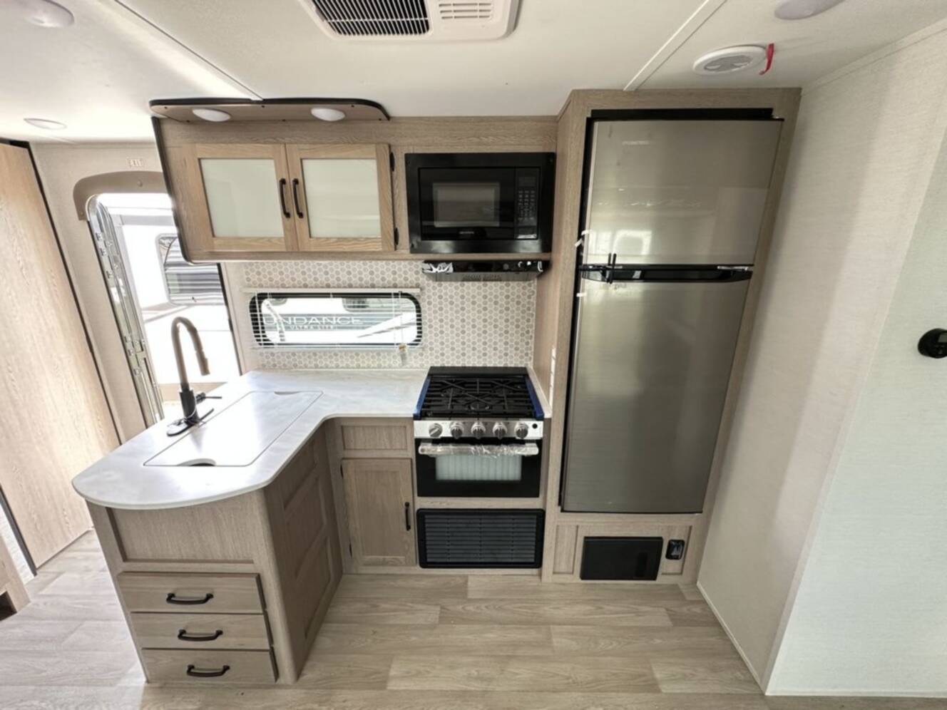 A photo of this 2026 Gulf Stream Conquest Lite Ultra-Lite 279BH