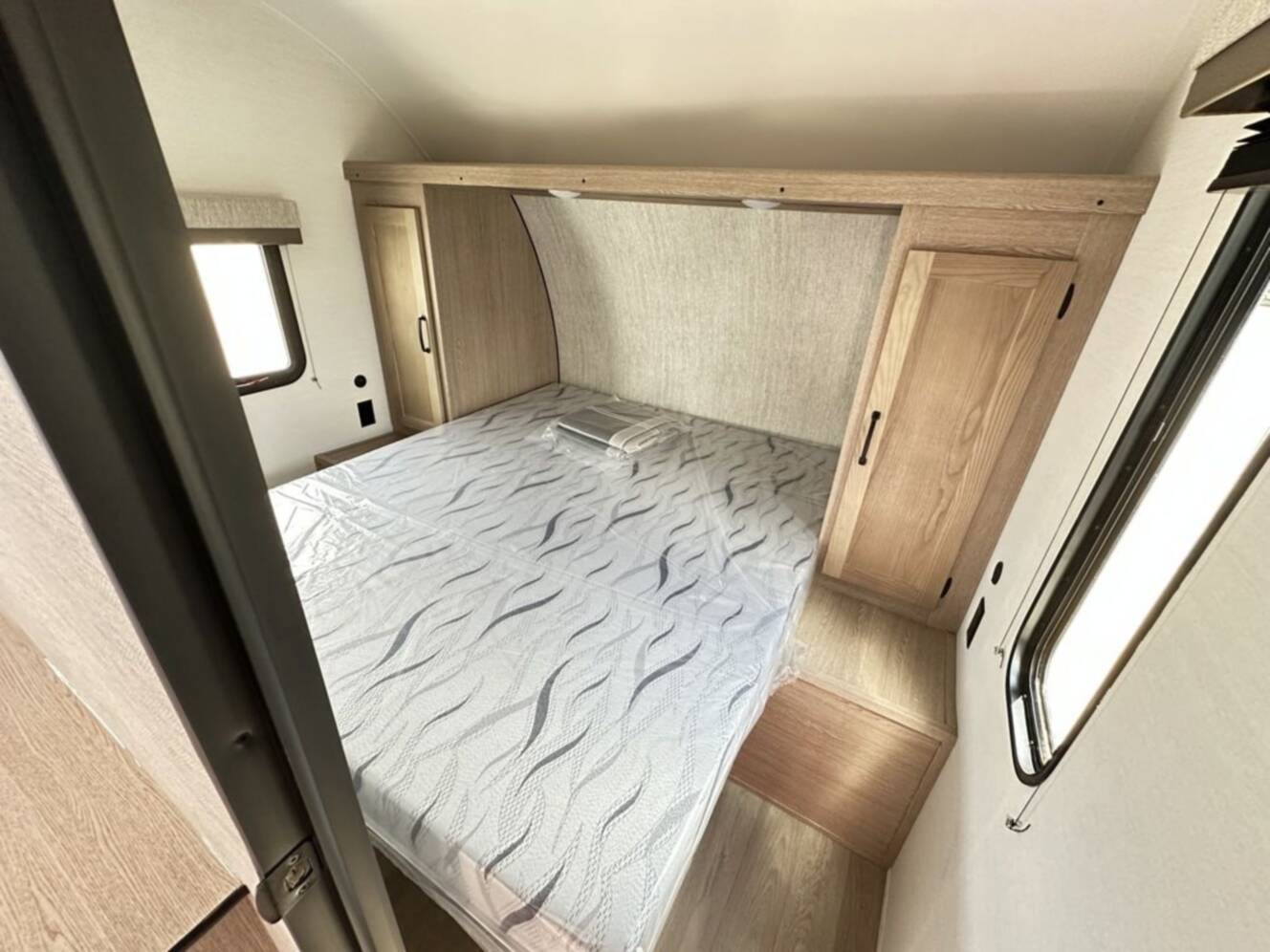 A photo of this 2026 Gulf Stream Conquest Lite Ultra-Lite 279BH