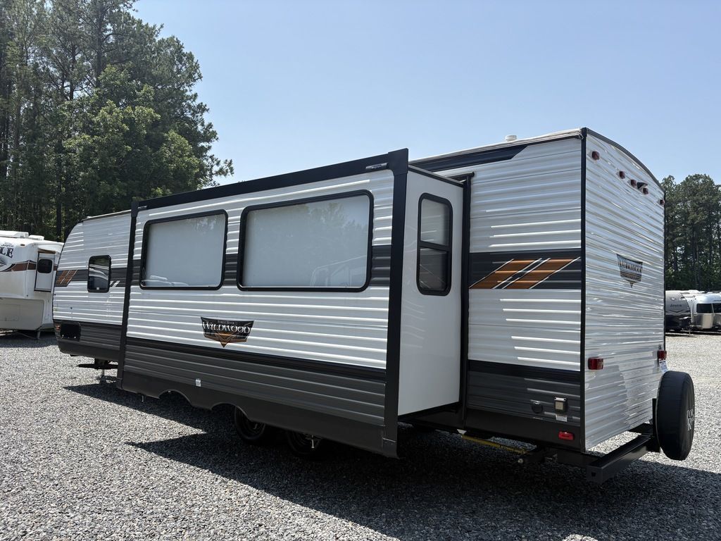 2022 Forest River Wildwood Midwest 27RK RV