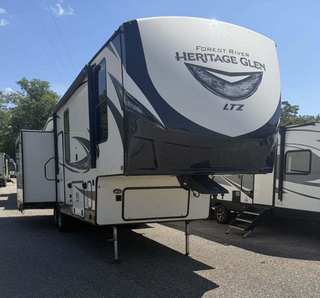 2019 Forest River HERITAGE GLEN 286RL in erie PA