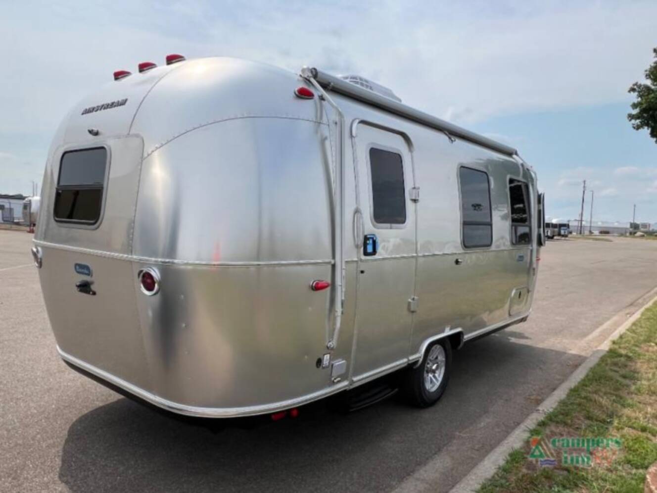 A photo of this 2027 Airstream Bambi 22FB