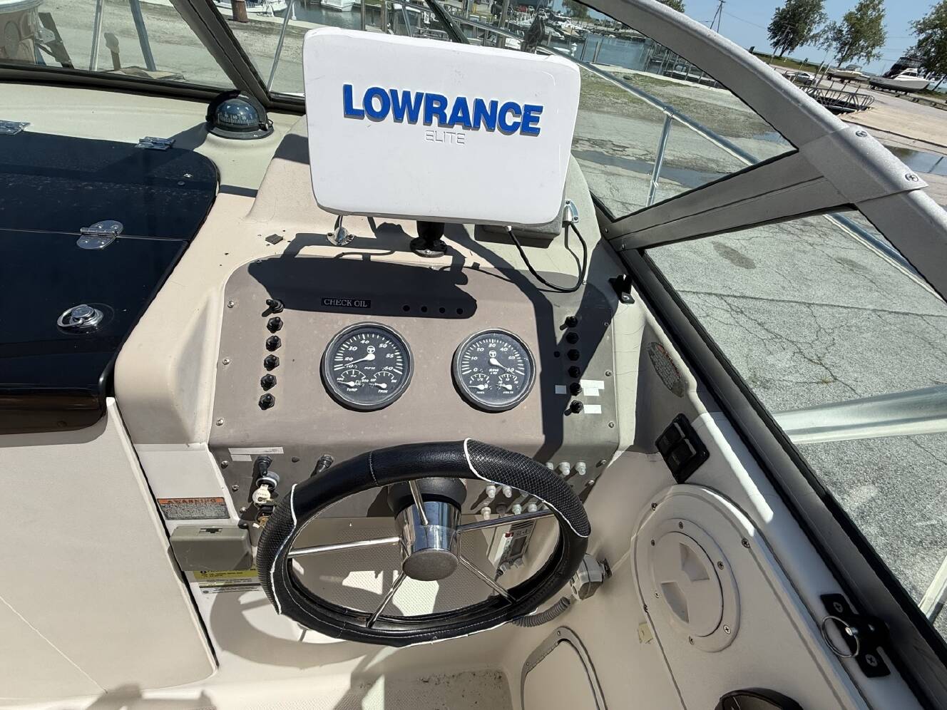 A photo of this 2002 Bayliner Trophy pro 2002