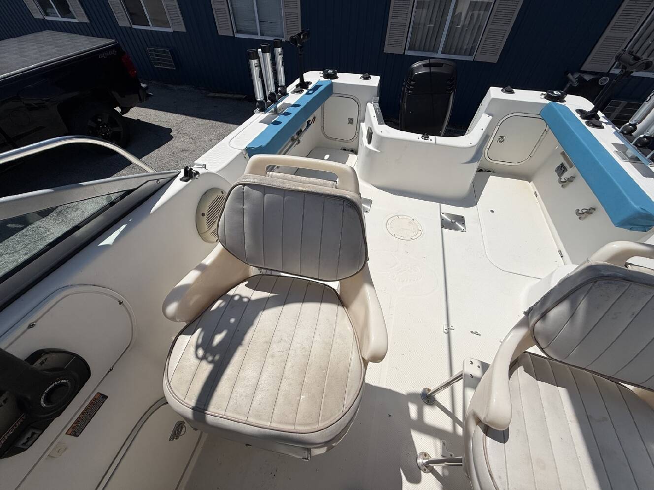 A photo of this 2002 Bayliner Trophy pro 2002