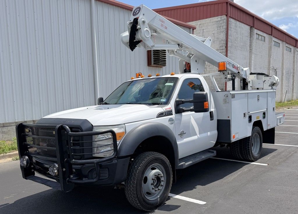 2016 ETI ETC37IH / Ford F550 4x4 - Bucket Truck in Lindale, TX