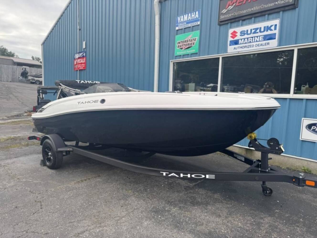A photo of this 2027 Tahoe Boats T18