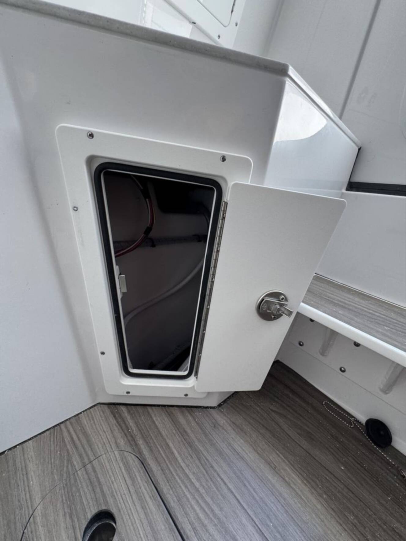 A photo of this 2026 Sportsman Heritage 321 Center Console