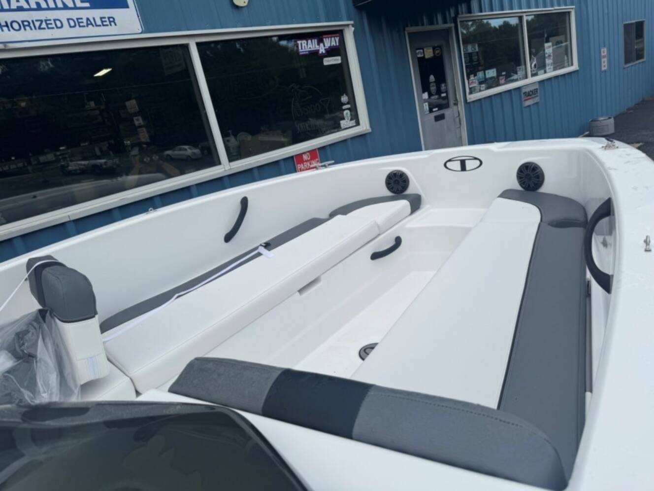 A photo of this 2027 Tahoe Boats T18