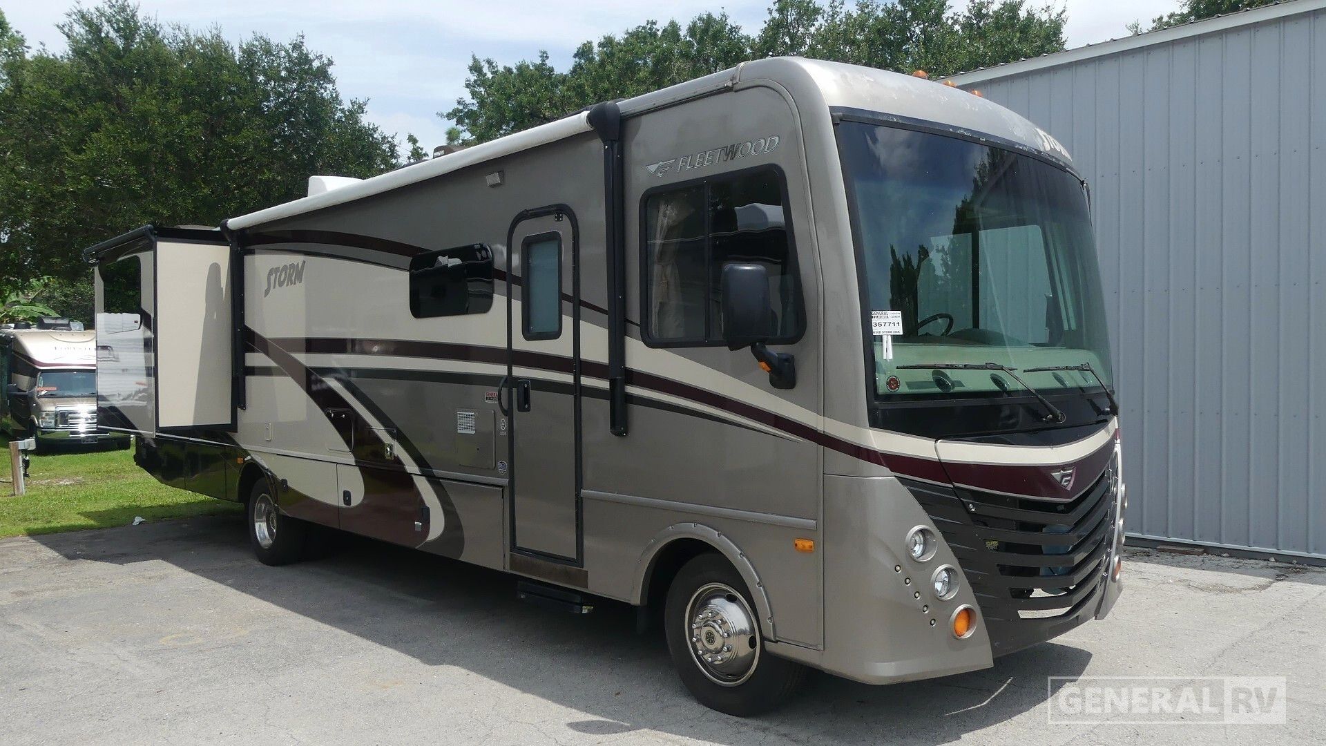 2016 Fleetwood STORM 35SK in fort myers FL