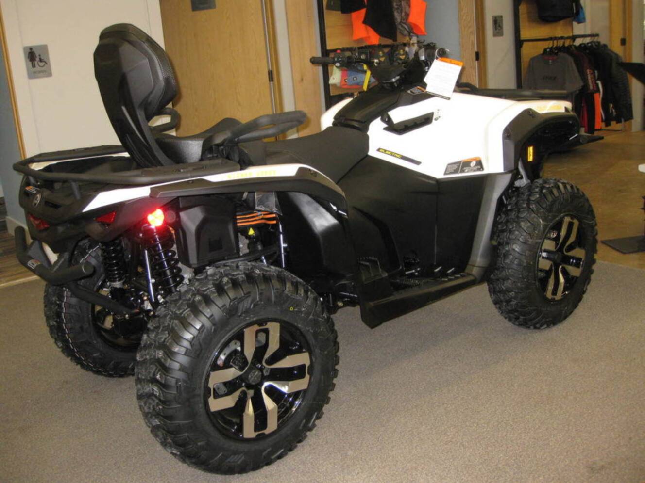 A photo of this 2026 Can-Am Outlander Electric MAX