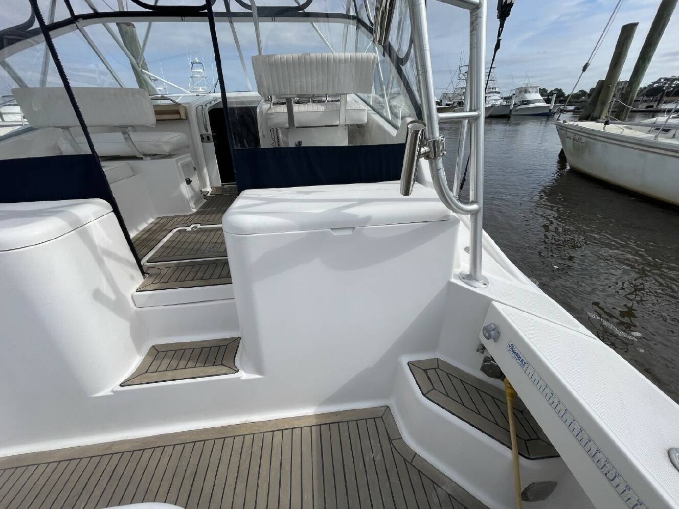 A photo of this 2007 Luhrs 31 Open