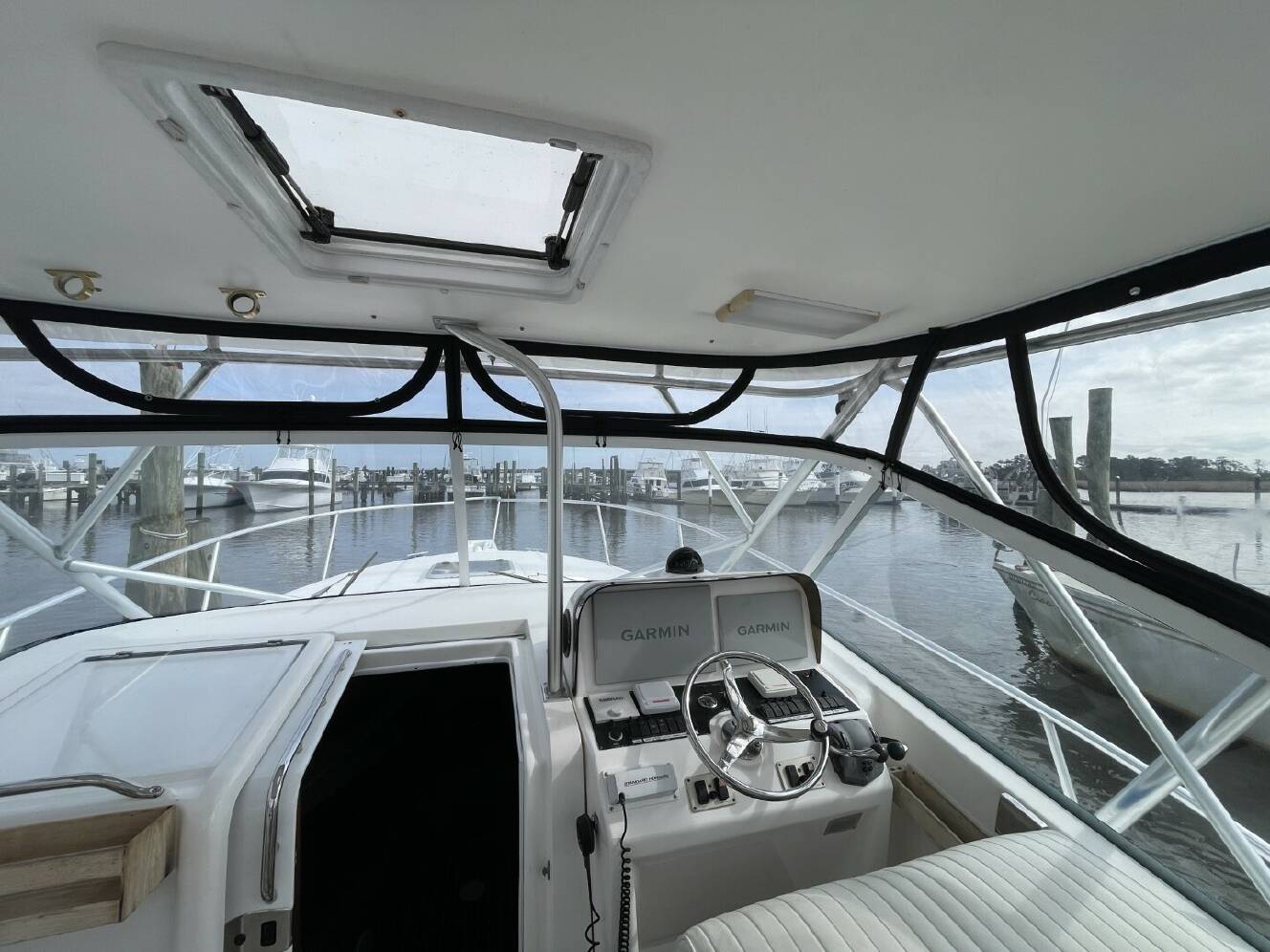 A photo of this 2007 Luhrs 31 Open
