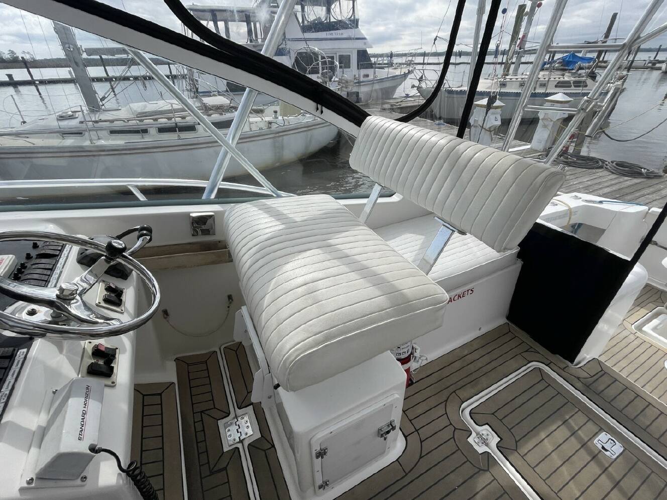 A photo of this 2007 Luhrs 31 Open
