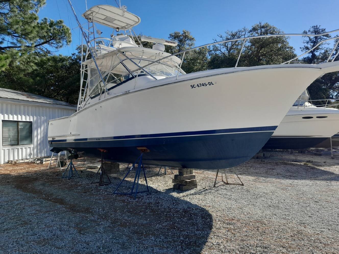 A photo of this 2007 Luhrs 31 Open