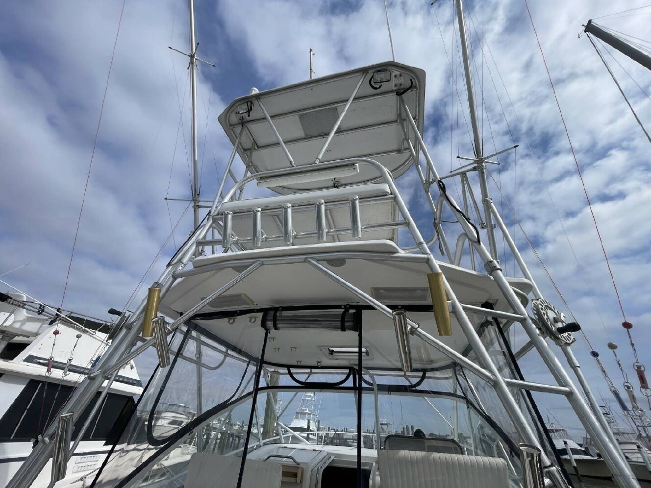 A photo of this 2007 Luhrs 31 Open