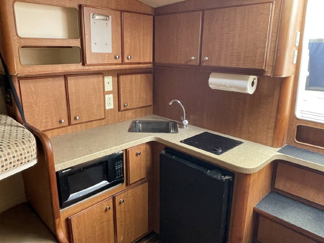 A photo of this 2007 Luhrs 31 Open