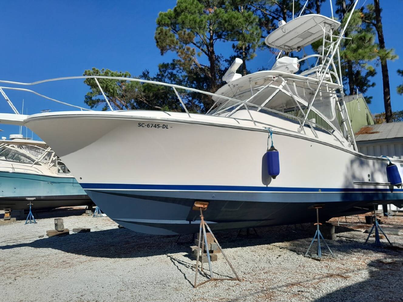 A photo of this 2007 Luhrs 31 Open