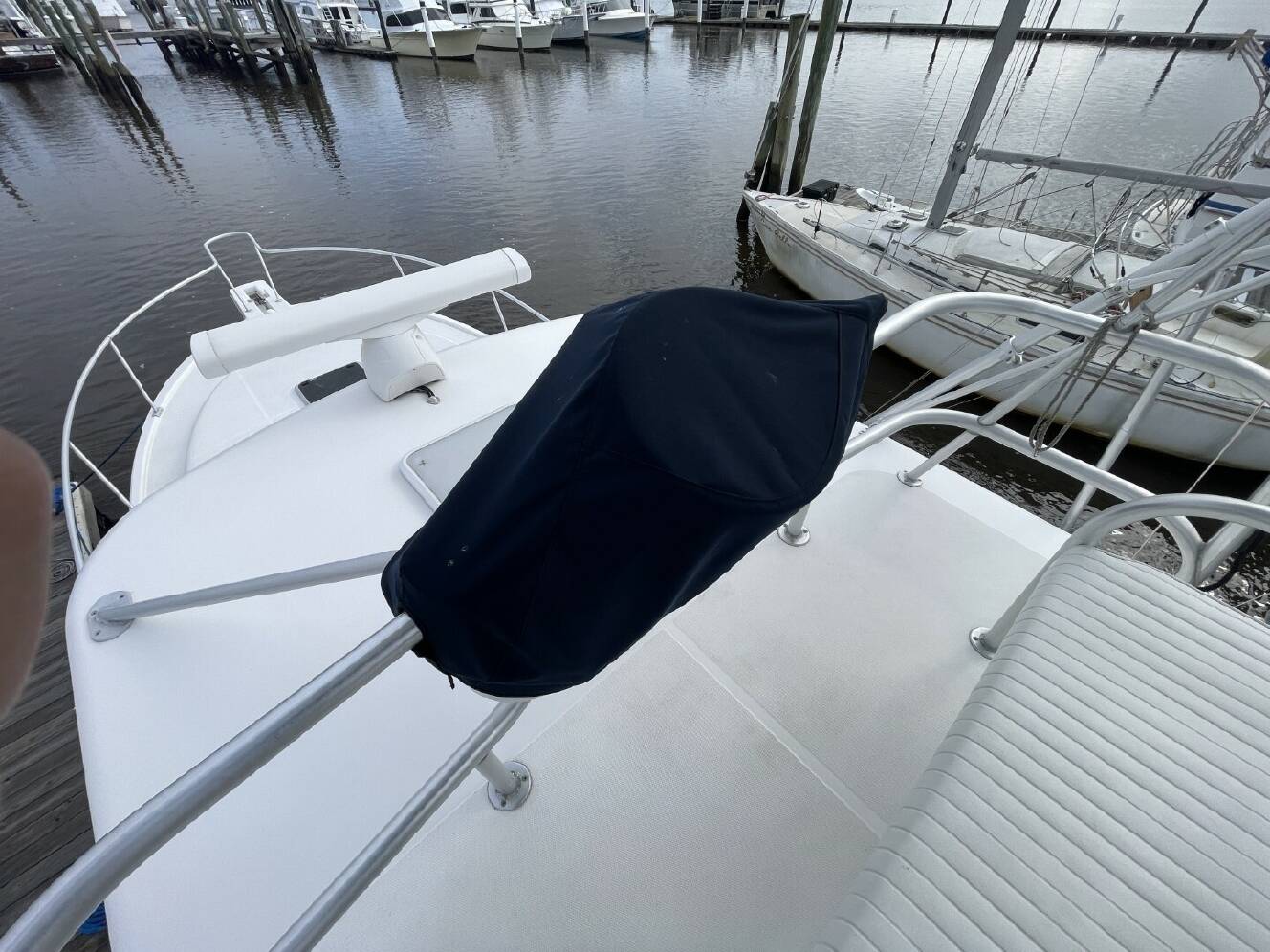 A photo of this 2007 Luhrs 31 Open