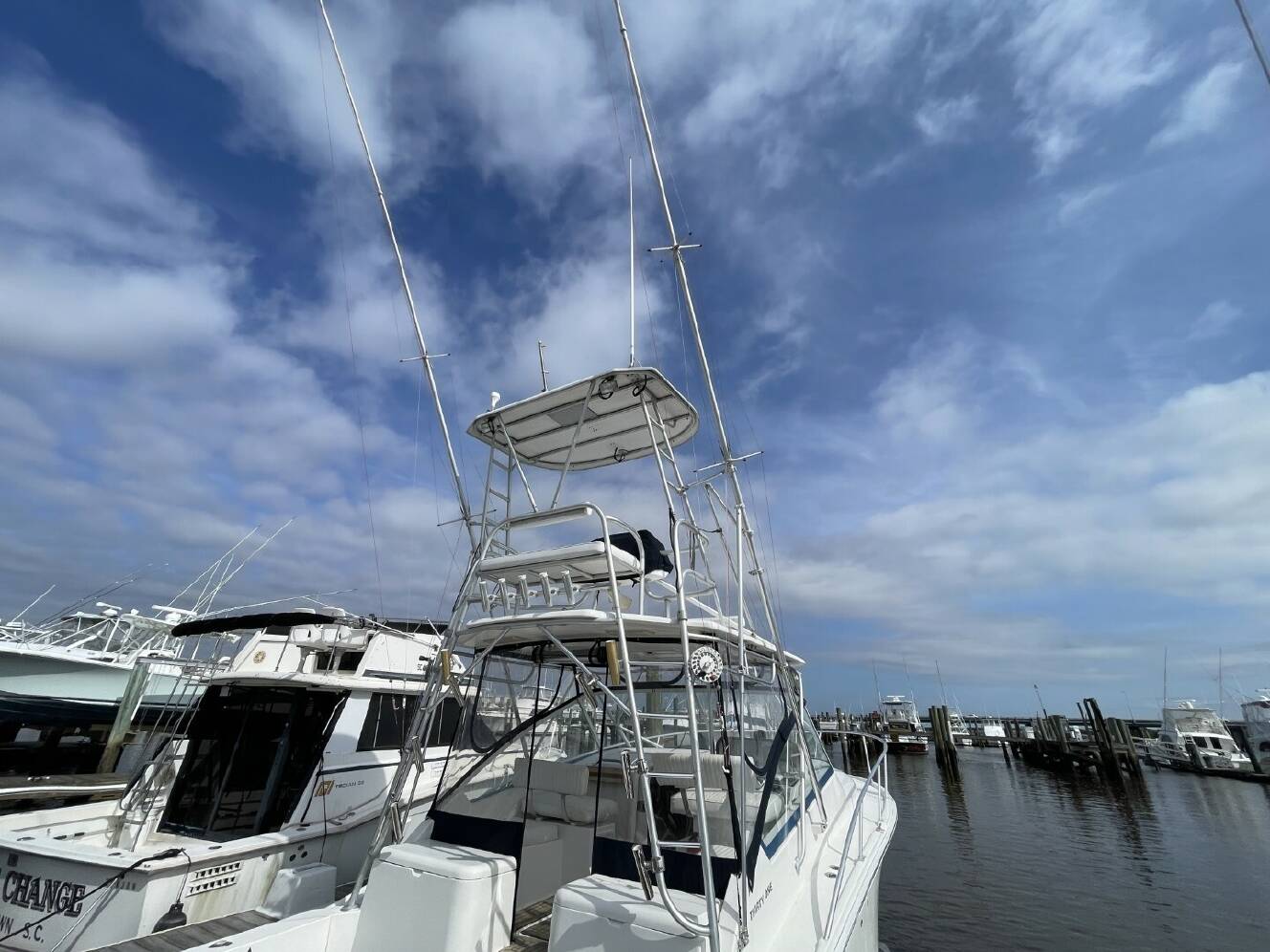 A photo of this 2007 Luhrs 31 Open